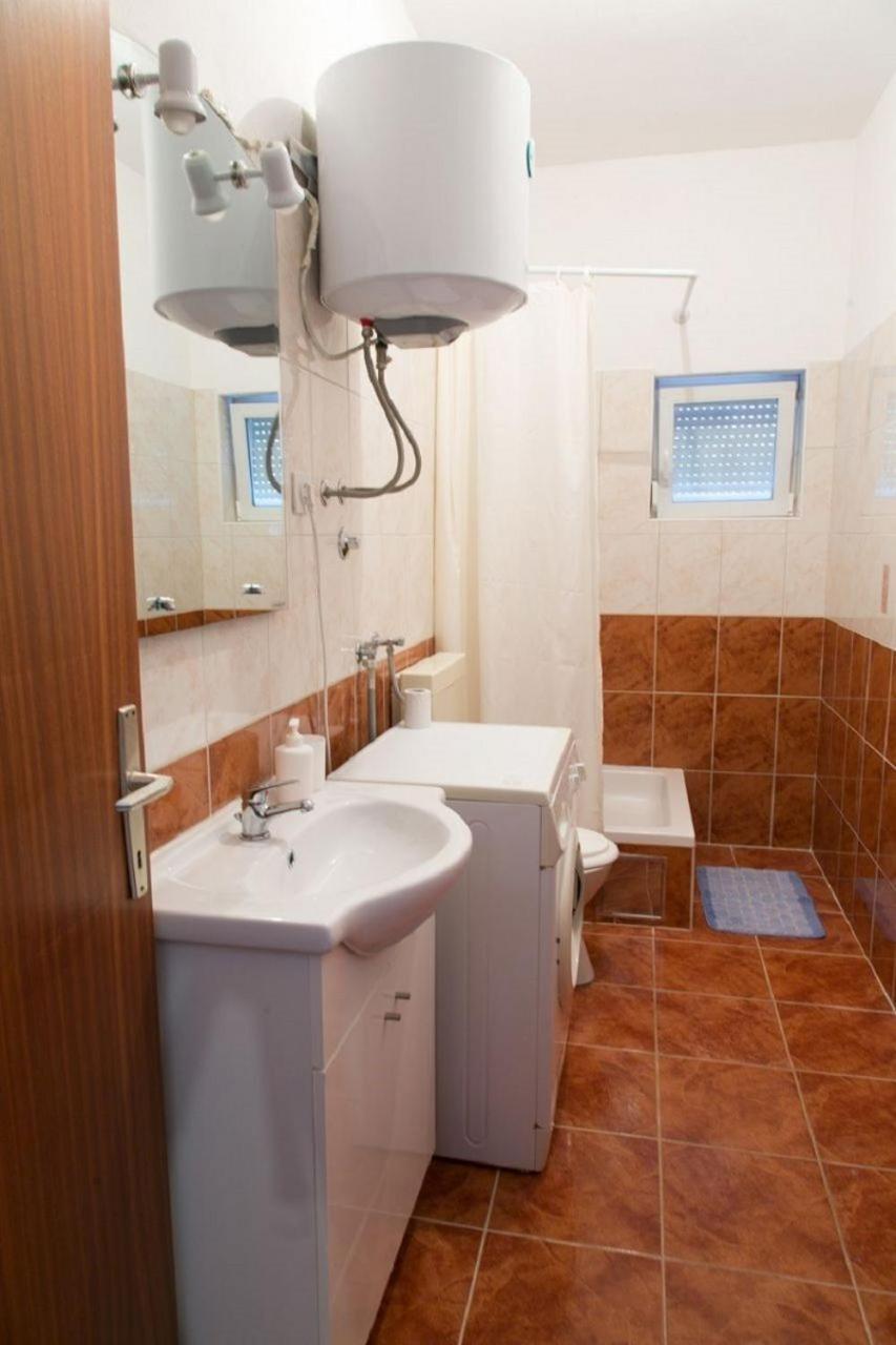 Apartments Ivica - 150M From Sea Trogir Buitenkant foto